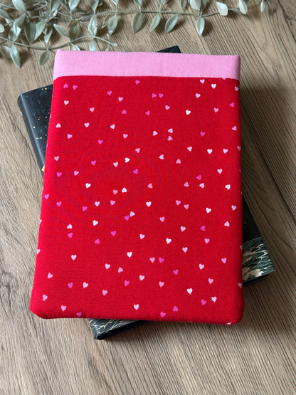 pink & red hearts book sleeve